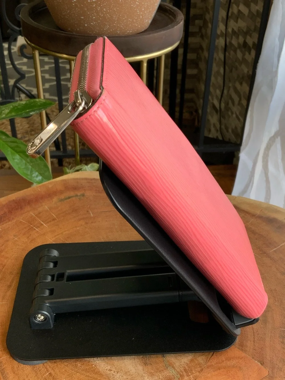 Louis Vuitton Pink Textured Zip Around Wallet - Picture 5 of 13